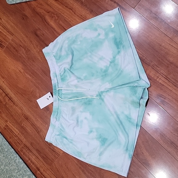 Nike Pants - NWT plus size Nike tie dye mesh shorts